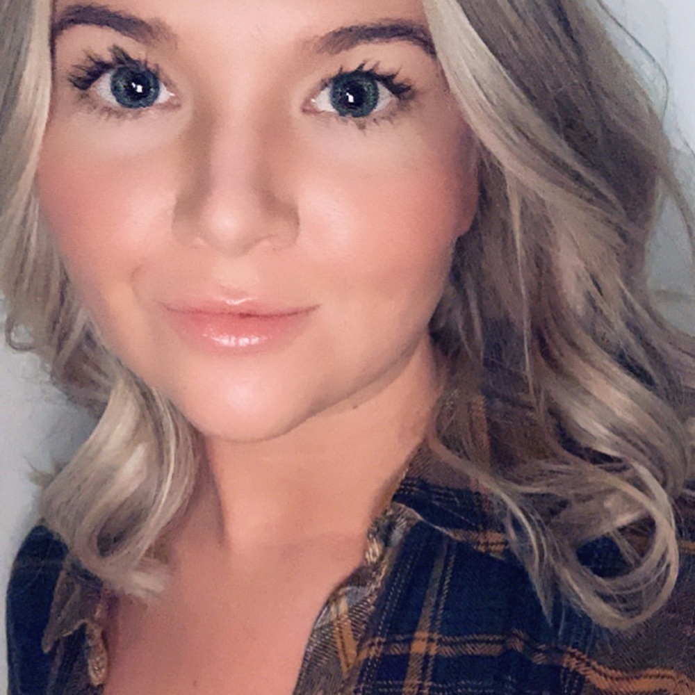 Meet your Posher, Ashlee